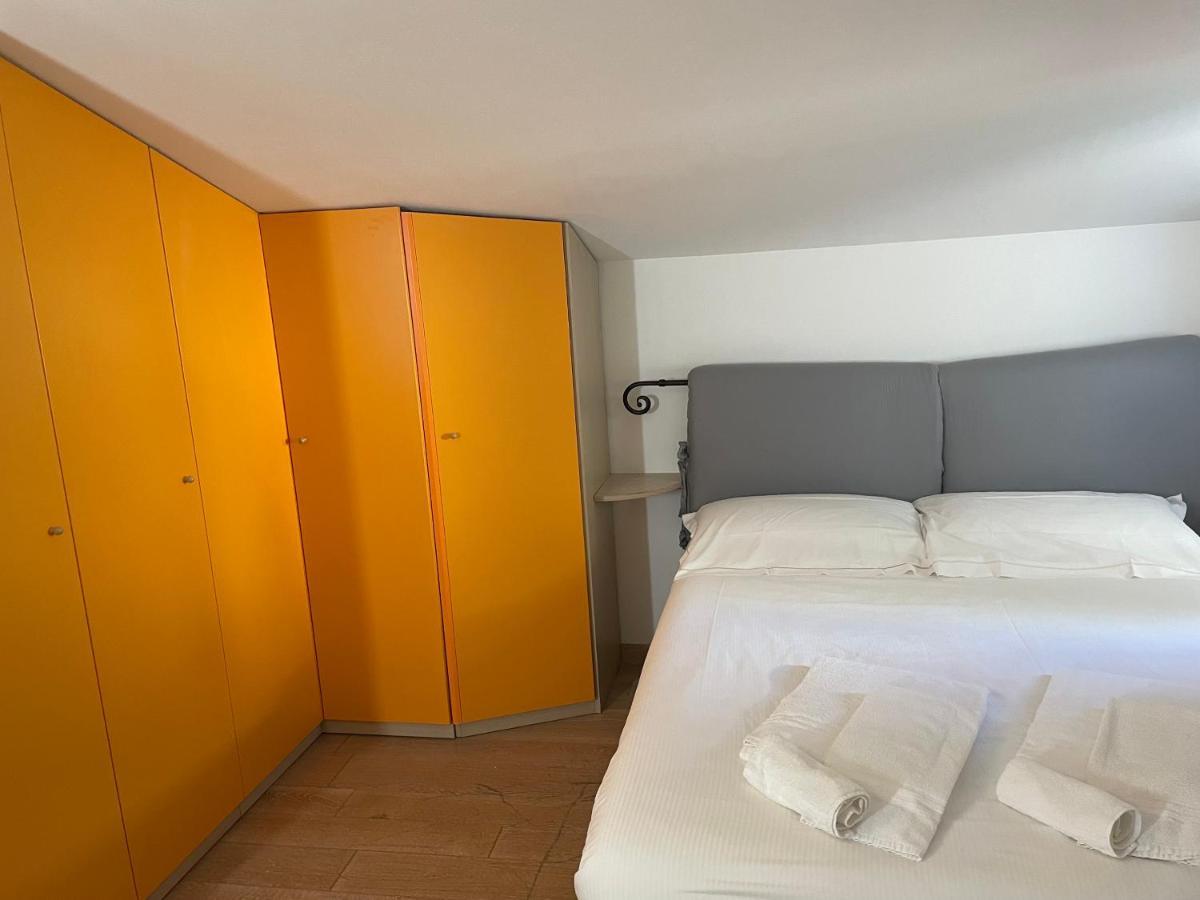 Confortevole Camera Matrimoniale A 500 Mt Dal Mare Marina Di Carrara Bagian luar foto